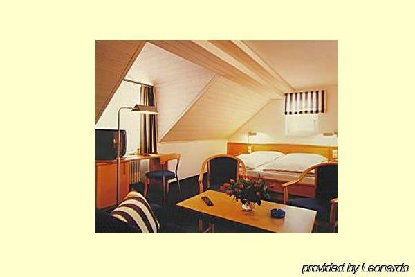 Hotel Restaurant Zum Goldenen Kopf Bülach Exterior foto